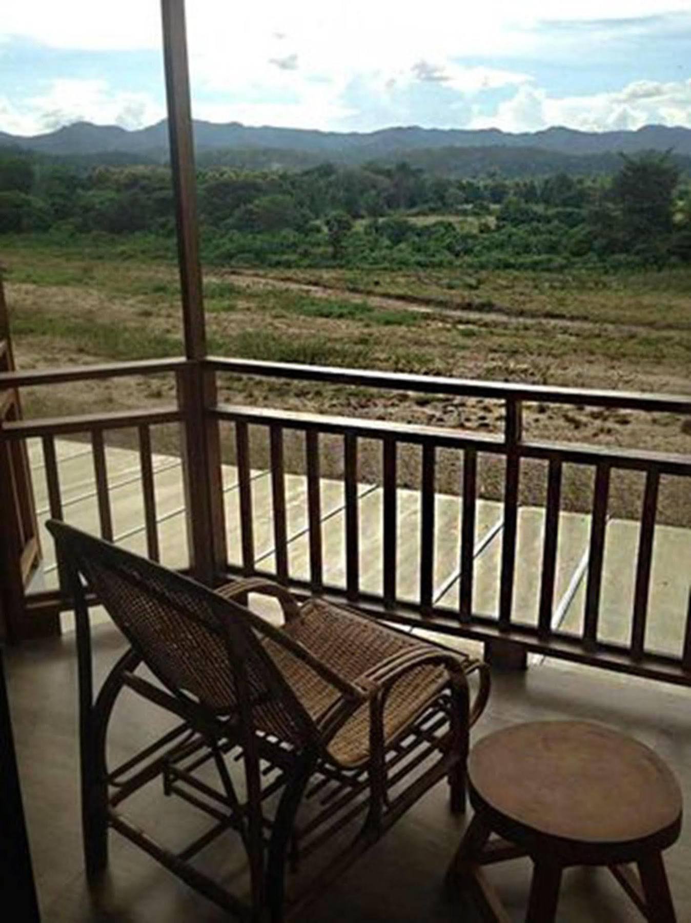 River Bank Resort Mae Sariang Exterior photo